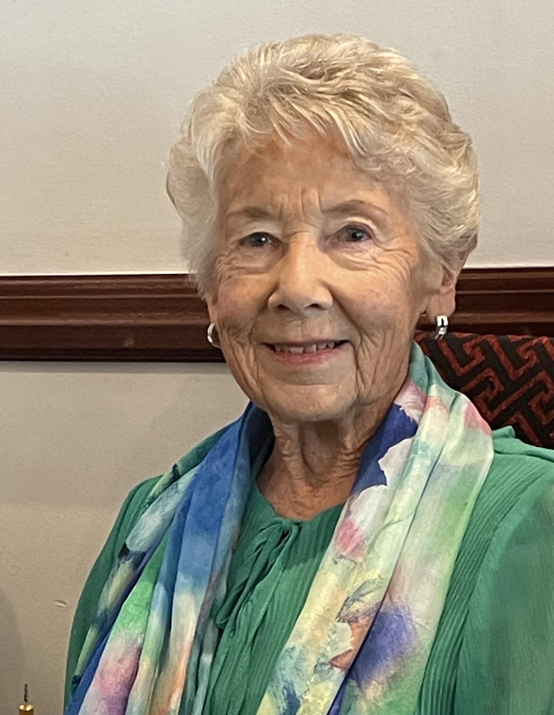Notice for Jean Harriet Holmes